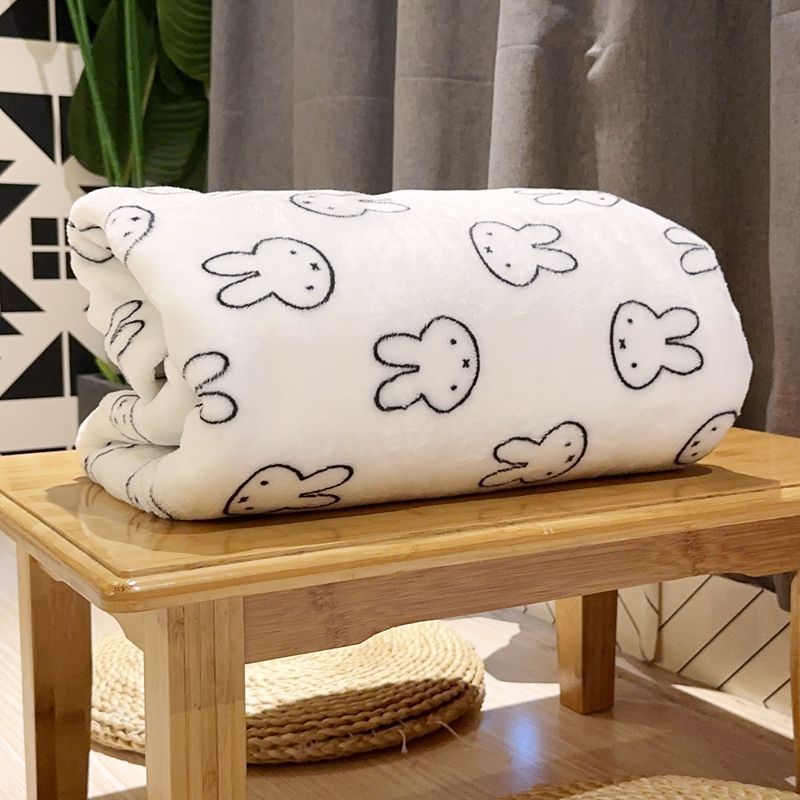 Uroczy kocyk Miffy z flaneli,  – Office Supply Cart recenzja i cena